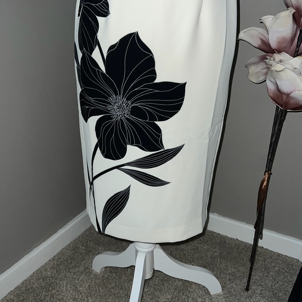 NWT ✨Ann Taylor White Midi Dress with Black Floral Motif Size 00 Petite - Picture 2 of 7